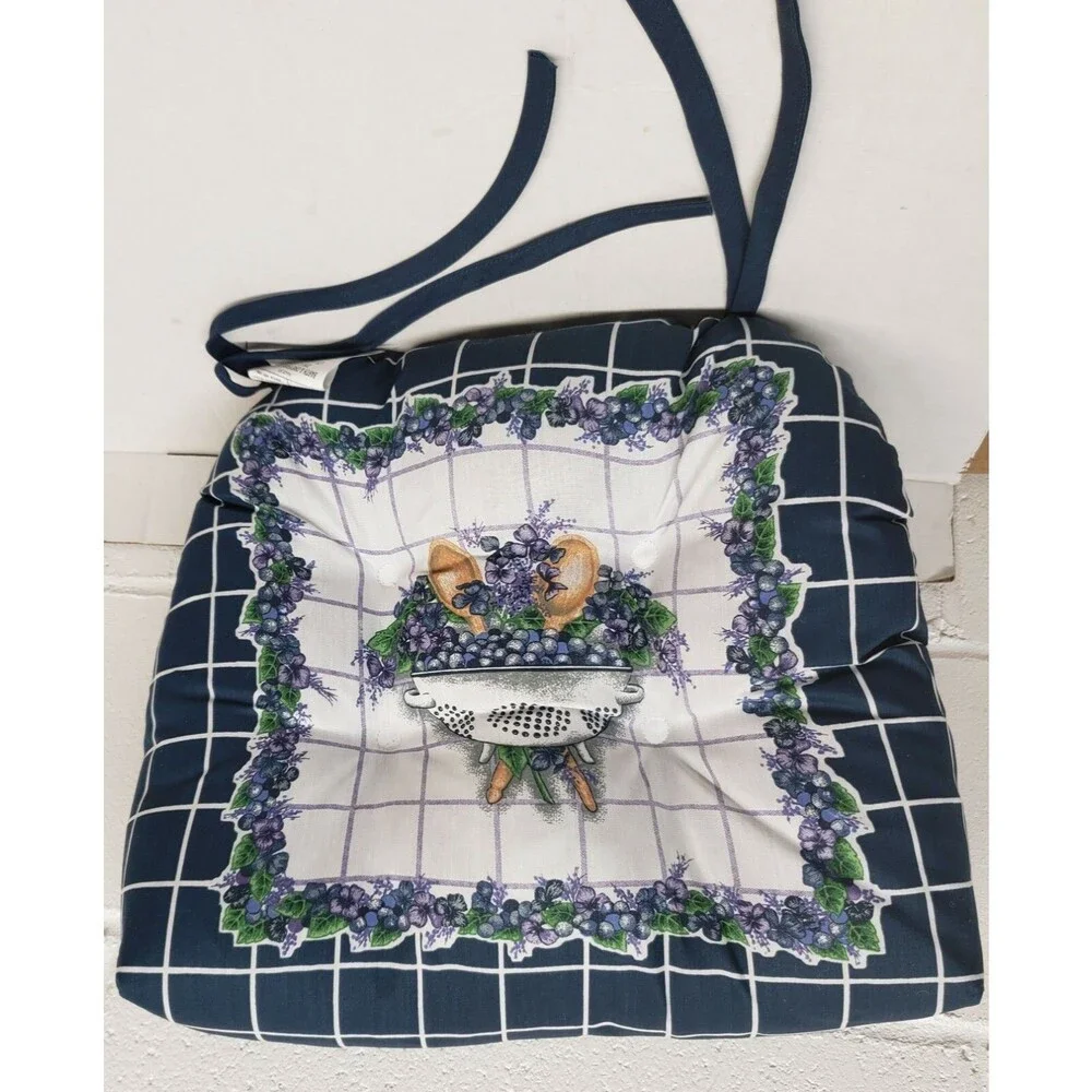 SET OF 2 THICK REVERSIBLE CHAIR CUSHION PADS w/ties, BASKET OF BLUEBERRIES, B&D